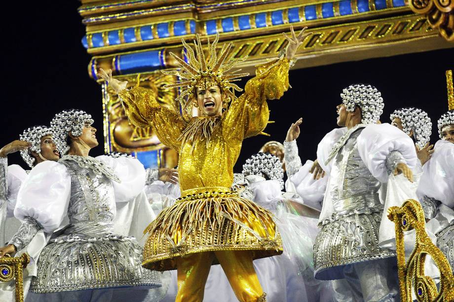 Com o enredo 'Onisuáquimalipanse', a escola de samba São Clemente desfila no Sambódromo da Marquês de Sapucaí, no Rio de Janeiro (RJ) - 28/02/2017