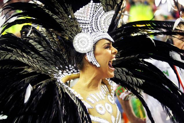 A rainha de bateria da Acadêmicos do Grande Rio, Paloma Bernardi, durante a primeira noite de desfiles na Marquês de Sapucaí - 27/02/2017 A rainha de bateria da Acadêmicos do Grande Rio, Paloma Bernardi, durante a primeira noite de desfiles na Marquês de Sapucaí - 27/02/2017