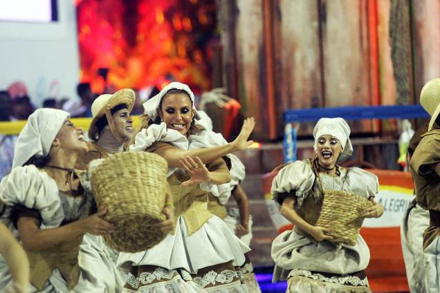 Com o enredo ' Ivete do rio ao Rio', a escola de samba Acadêmicos do Grande Rio desfila no Sambódromo da Marquês de Sapucaí, no Rio de Janeiro (RJ) - 26/02/2017 Com o enredo ' Ivete do rio ao Rio', a escola de samba Acadêmicos do Grande Rio desfila no Sambódromo da Marquês de Sapucaí, no Rio de Janeiro (RJ) - 26/02/2017