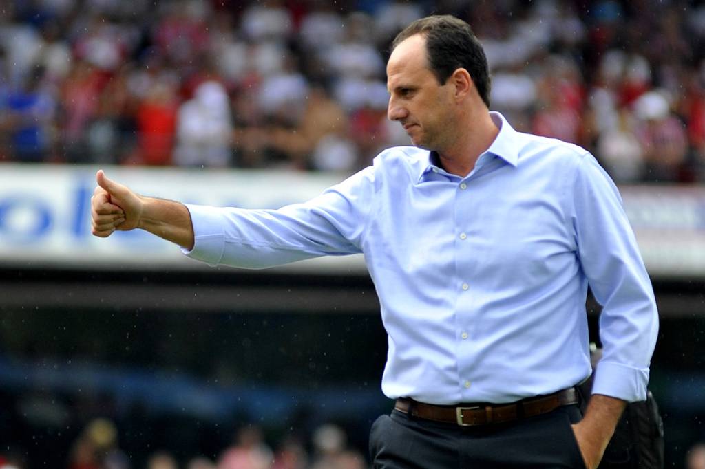 Morumbi lotado e ‘frango’ de Rogério Ceni na reestreia