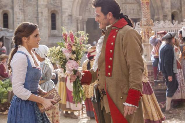 Emma Watson e Luke Evans em cena do filme 'A Bela e a Fera' Emma Watson e Luke Evans em cena do filme 'A Bela e a Fera'