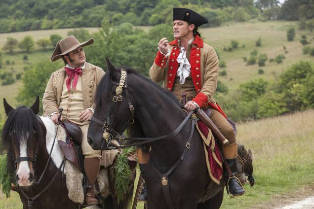 Josh Gad e Luke Evans em cena do filme 'A Bela e a Fera' Josh Gad e Luke Evans em cena do filme 'A Bela e a Fera'