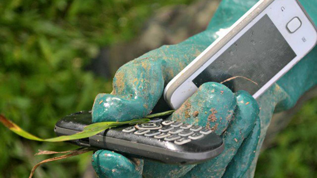 Celulares encontrados durante revista no Compaj em Manaus (AM)
