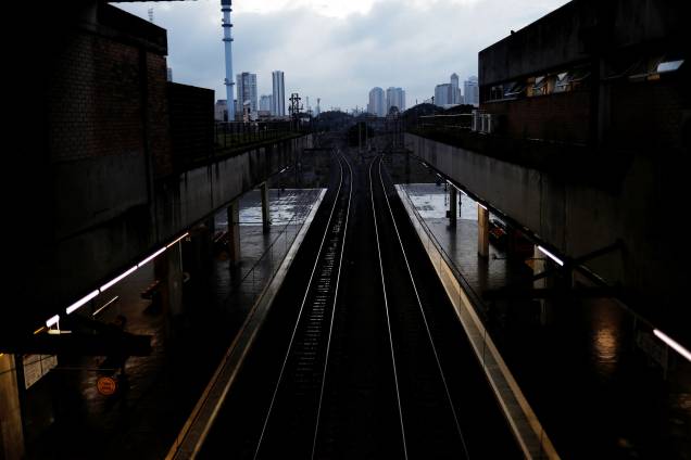 Estação Barra Funda fica vazia durante paralisação dos metroviários que protestam contra as reformas trabalhista e da previdência propostas pelo governo Temer - 15/03/2017 Estação Barra Funda fica vazia durante paralisação dos metroviários que protestam contra as reformas trabalhista e da previdência propostas pelo governo Temer - 15/03/2017