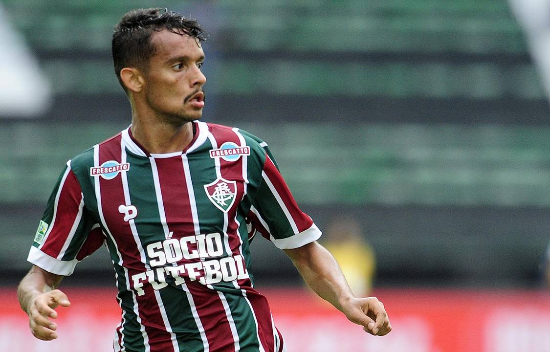 Jogador Gustavo Scarpa, do Fluminense, durante partida contra o Vasco, válida pelo Campeonato Carioca 2017, no estádio do Engenhão no Rio de Janeiro