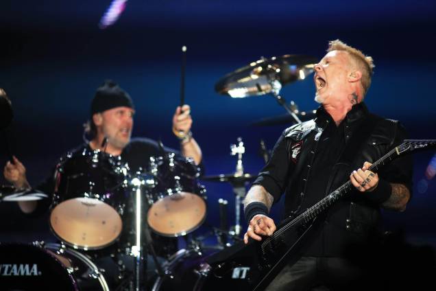 A banda Metallica no palco principal durante o show mais esperado do primeiro dia da 6ª edição do Lollapalooza A banda Metallica no palco principal durante o show mais esperado do primeiro dia da 6ª edição do Lollapalooza