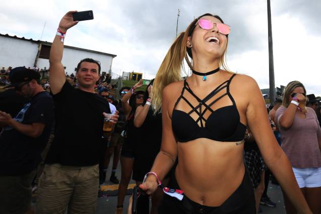 Público no segundo dia do Festival Lollapalooza 2017 no autódromo de Interlagos, em São Paulo Público no segundo dia do Festival Lollapalooza 2017 no autódromo de Interlagos, em São Paulo