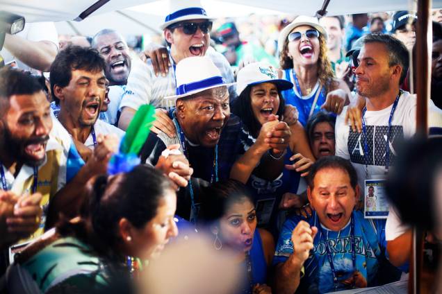 Integrantes da Portela durante a apuração dos desfiles das escolas de samba do Grupo Especial, no Sambódromo da Marquês de Sapucaí - 01/03/2017 Integrantes da Portela durante a apuração dos desfiles das escolas de samba do Grupo Especial, no Sambódromo da Marquês de Sapucaí - 01/03/2017