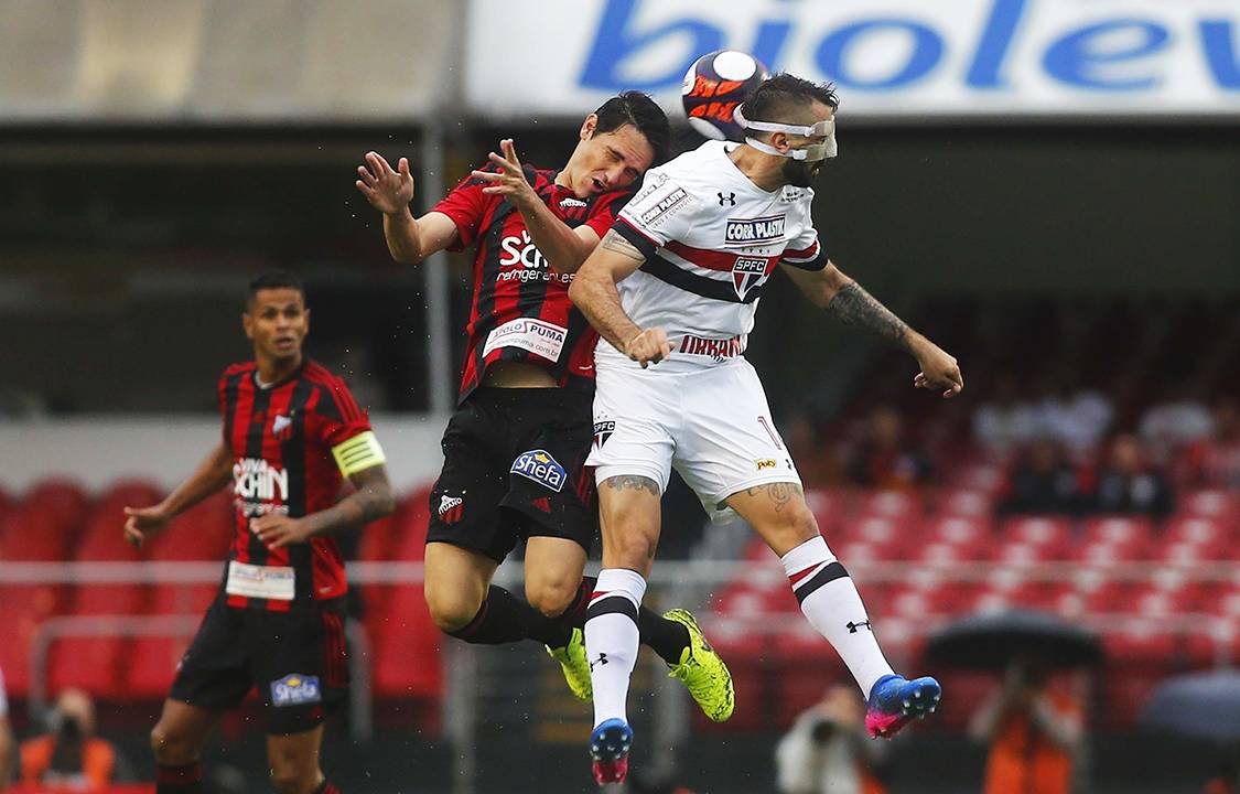 SÃO PAULO,SP,18.03.2017:SÃO-PAULO-ITUANO - O jogador Lucas Pratto do São Paulo durante partida entre São Paulo e Ituano, válida pelo Campeonato Paulista 2017, no estádio do Morumbi em São Paulo, SP, neste sábado (18). (Foto: Marcos Bezerra/Futura Press/Folhapress)
