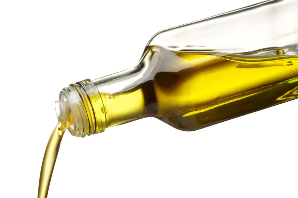 Anvisa proíbe venda de novo azeite, molho de alho e outros alimentos após irregularidades; veja quais são