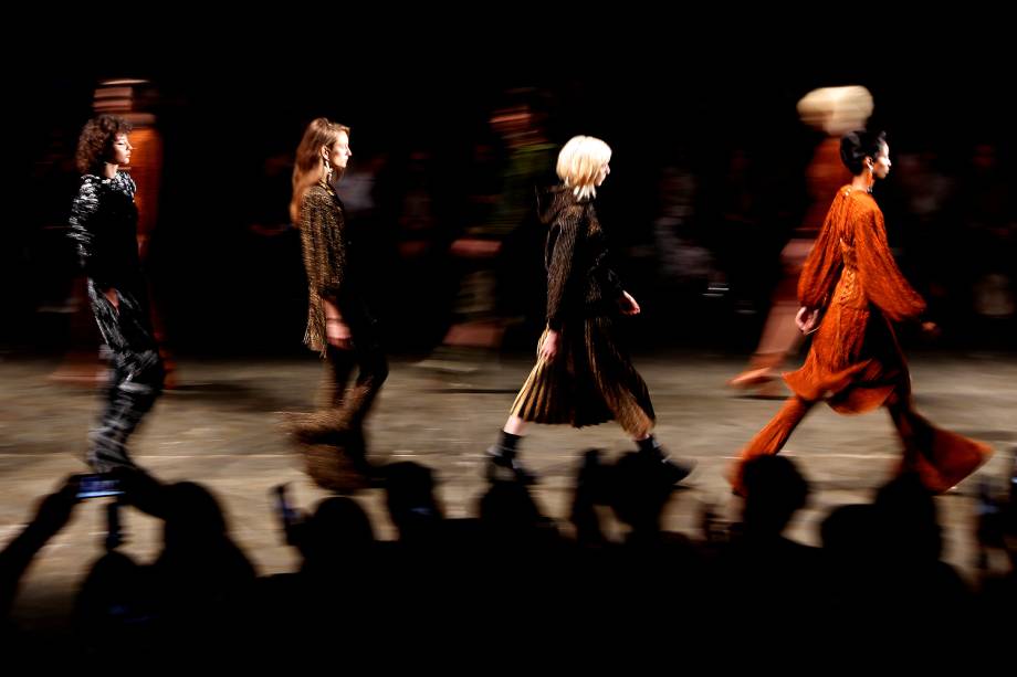 Desfile da marca Gig Couture, durante a 43ª edição do São Paulo Fashion Week realizado na Bienal do Parque Ibirapuera em São Paulo, SP - 14/03/2017