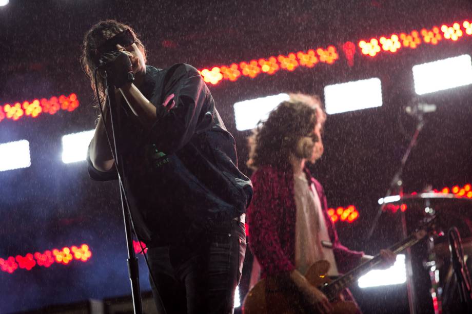 The Strokes fecha o palco principal da segunda noite da 6ª edição do Lollapalooza