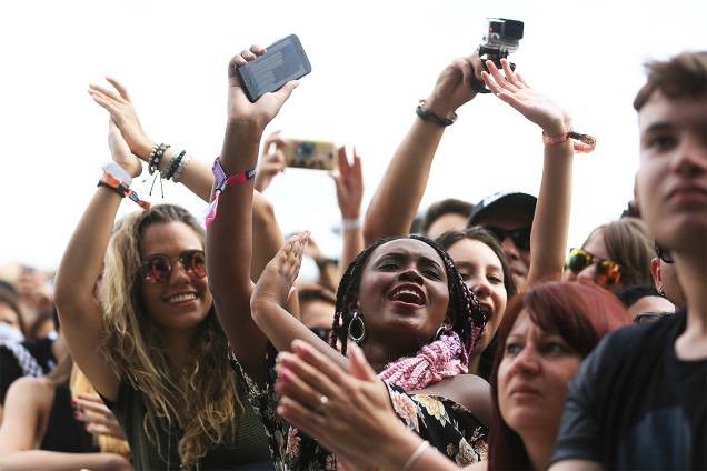 Público curte shows no segundo dia do Lollapalooza, no autódromo de Interlagos, em São Paulo Público curte shows no segundo dia do Lollapalooza, no autódromo de Interlagos, em São Paulo