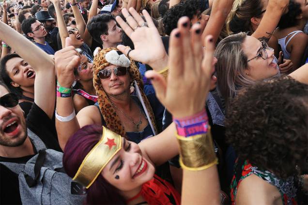 Público curte shows no segundo dia do Lollapalooza, no autódromo de Interlagos, em São Paulo Público curte shows no segundo dia do Lollapalooza, no autódromo de Interlagos, em São Paulo