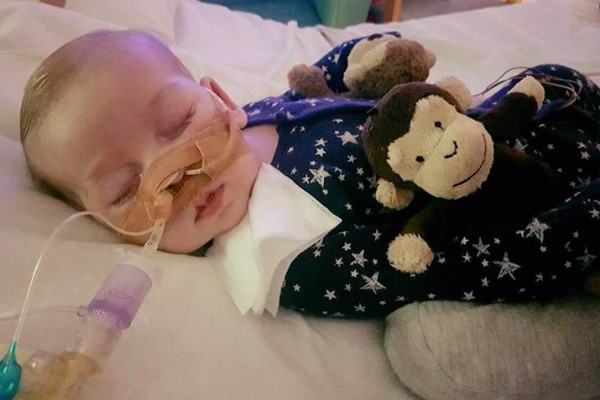 Morre Charlie Gard