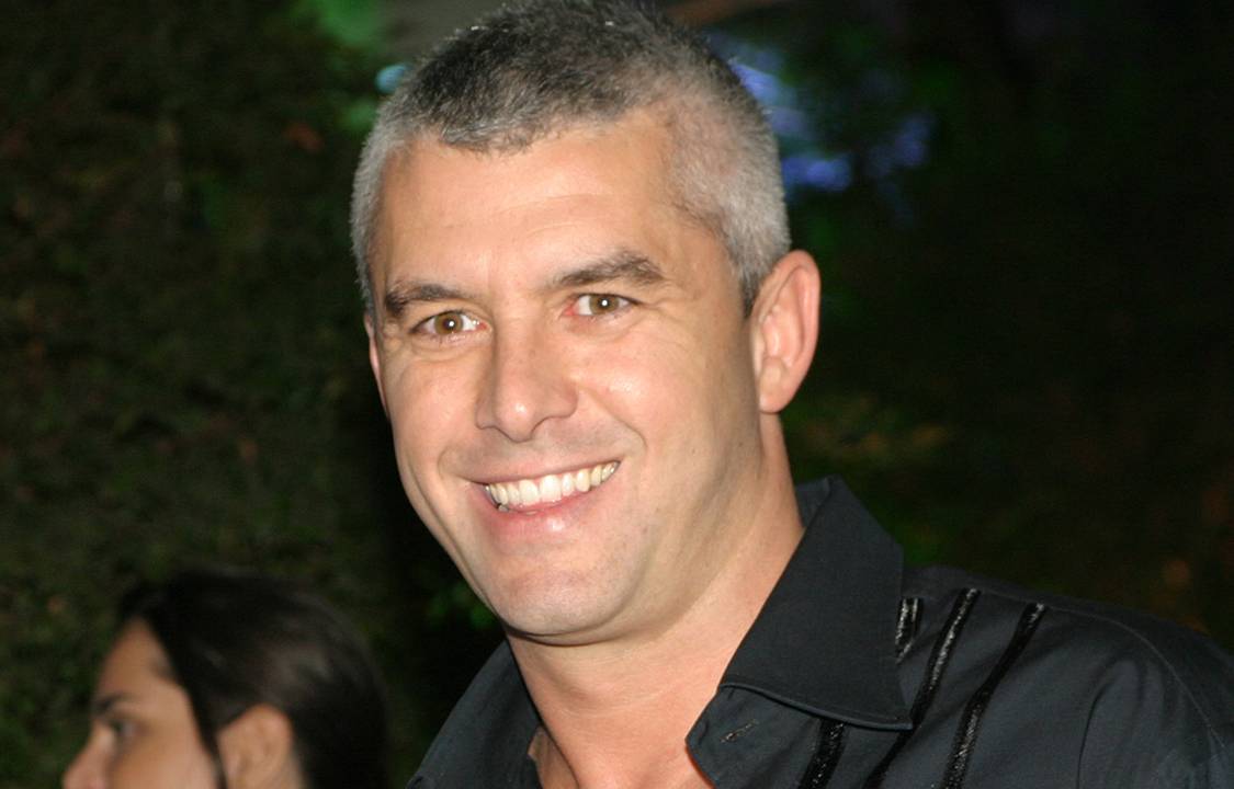 Alexandre Corrêa, marido de Ana Hickmann, no coquetel de lançamento da linha de beleza Arazyme