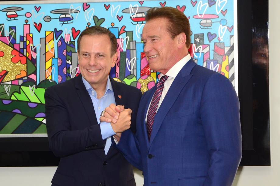 Arnold Schwarzenegger e João Doria se encontram no gabinete do prefeito de São Paulo