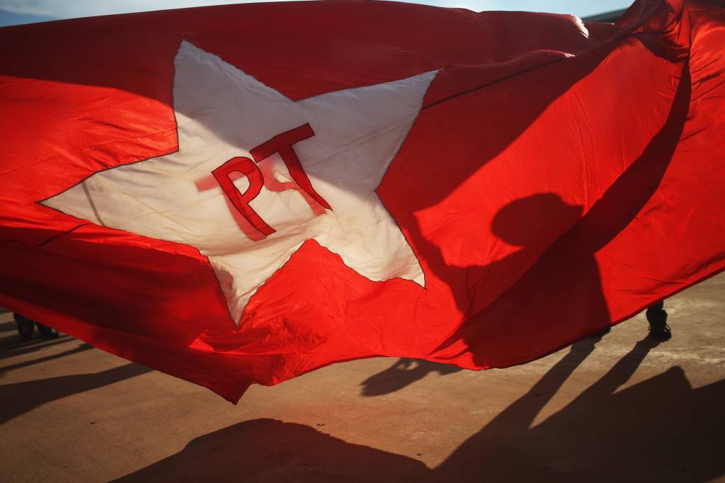 PT de Lula se une ao PL de Bolsonaro para endurecer a lei penal