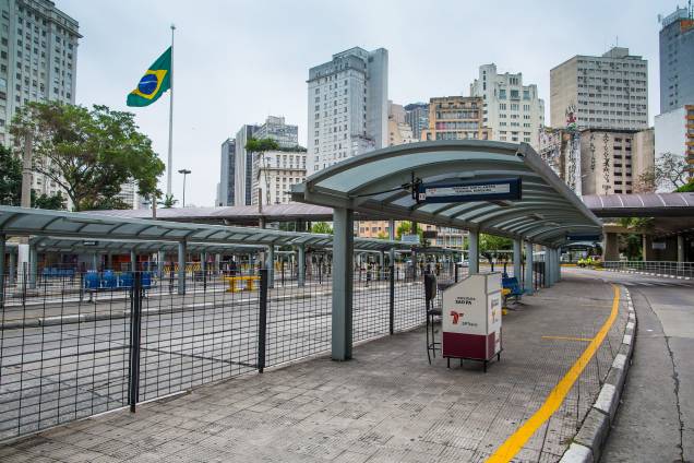 Terminal Bandeira amanhece vazio durante greve geral convocada por sindicatos e movimentos sociais no centro de São Paulo - 28/04/2017 Terminal Bandeira amanhece vazio durante greve geral convocada por sindicatos e movimentos sociais no centro de São Paulo - 28/04/2017