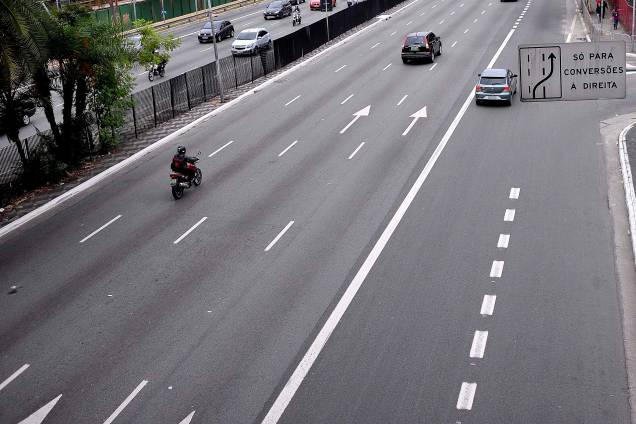 Radial Leste em São Paulo tem tráfego muito abaixo do normal durante greve geral convocada por sindicatos e movimentos sociais - 28/04/2017
Foto Reinaldo Canato / Veja.Com Radial Leste em São Paulo tem tráfego muito abaixo do normal durante greve geral convocada por sindicatos e movimentos sociais - 28/04/2017
Foto Reinaldo Canato / Veja.Com