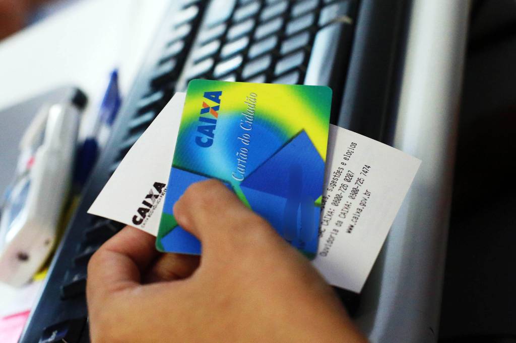 Mais dinheiro esquecido: Brasileiros têm R$ 23 bi para sacar do fundo PIS