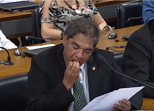 Senador do DF emprega sobrinho de Roriz