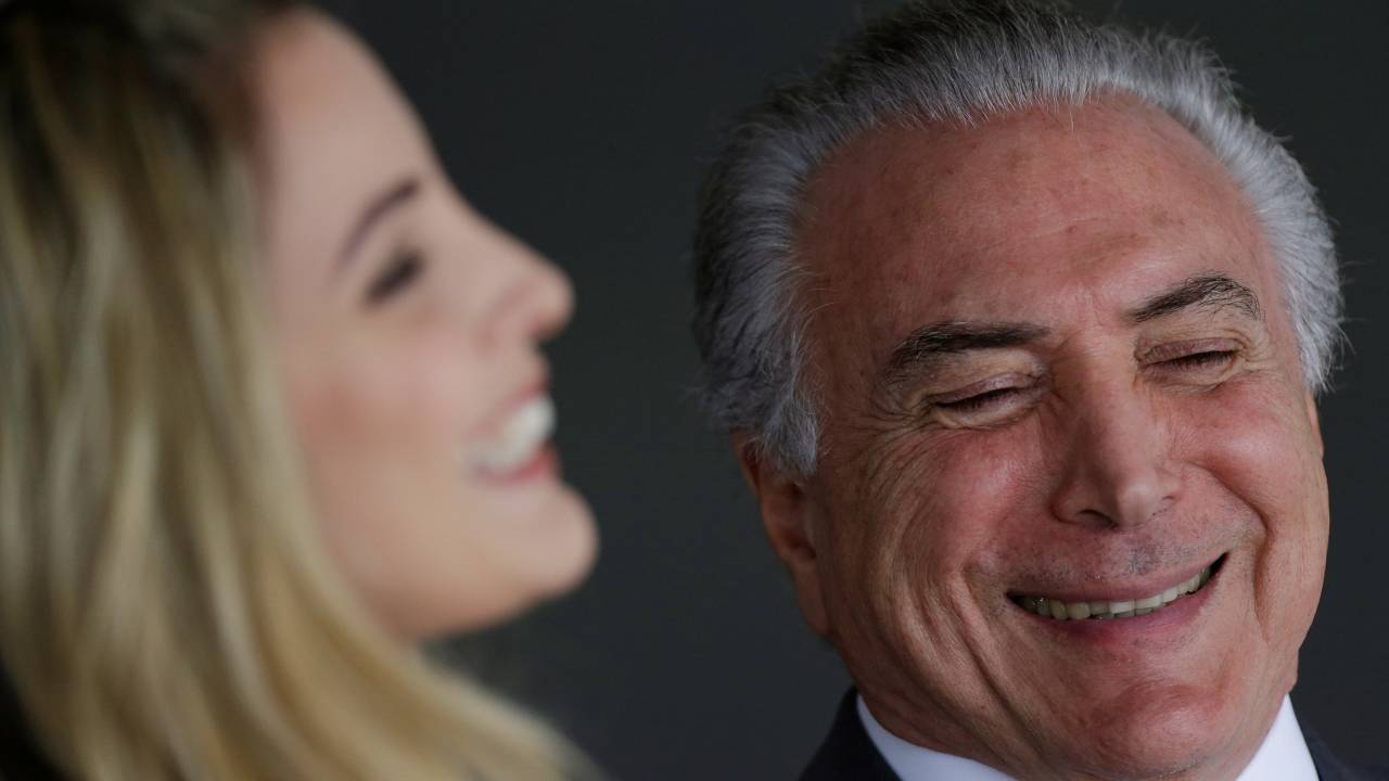 Michel e Marcela Temer recebem o rei da Suécia em Brasília