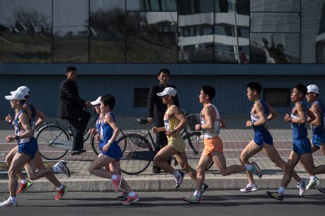Centenas de competidores estrangeiros participam da maratona anual de Pyongyang, destaque do calendário túristico da Coreia do Norte - 09/04/2017 Centenas de competidores estrangeiros participam da maratona anual de Pyongyang, destaque do calendário túristico da Coreia do Norte - 09/04/2017