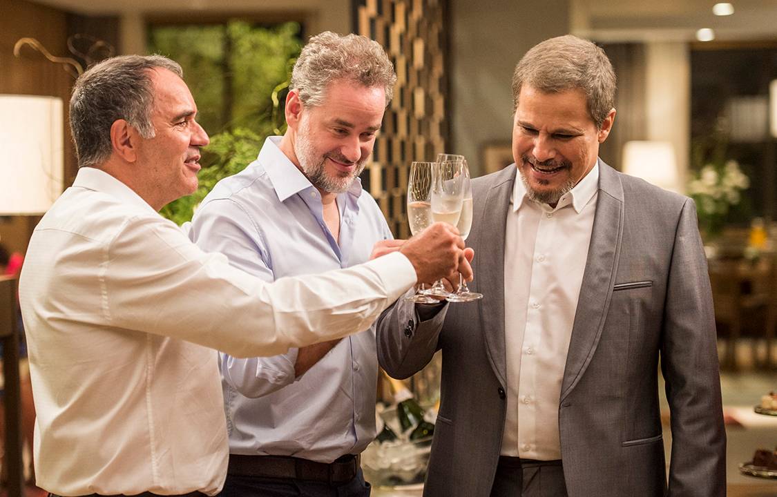 Eurico (Humberto Martins), Eugênio (Dan Stulbach) e Dantas (Edson Celulari) em A Força do Querer