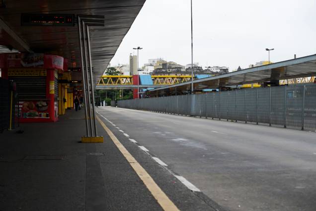 Terminal Parque Dom Pedro II no centro de São Paulo, amanhece vazio durante paralisação de motoristas e cobradores - 28/04/2017 Terminal Parque Dom Pedro II no centro de São Paulo, amanhece vazio durante paralisação de motoristas e cobradores - 28/04/2017
