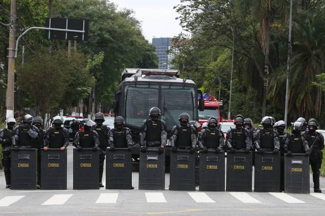 Estudantes fazem ato na Cidade Universitária (USP) durante dia de manifestações contrárias às reformas propostas pelo governo Michel Temer - 28/04/2017 Estudantes fazem ato na Cidade Universitária (USP) durante dia de manifestações contrárias às reformas propostas pelo governo Michel Temer - 28/04/2017