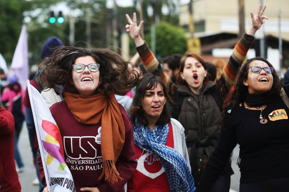 Estudantes fazem ato na Cidade Universitária (USP) durante dia de manifestações contrárias às reformas propostas pelo governo Michel Temer - 28/04/2017