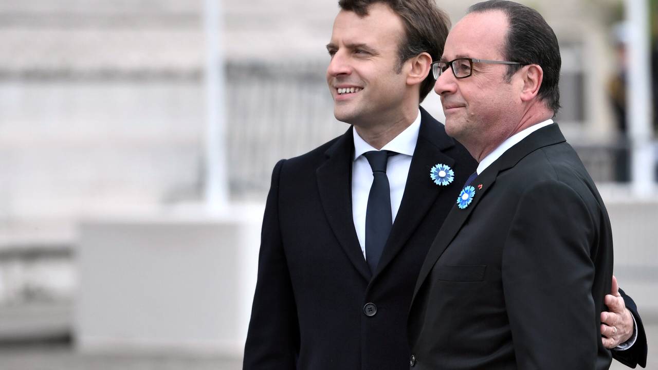 François Hollande e Emmanuel Macron, em Paris