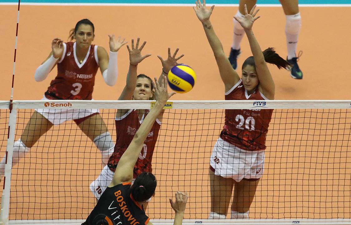 Vôlei Nestlé é superado pelo atual bicampeão e define vaga na última rodada