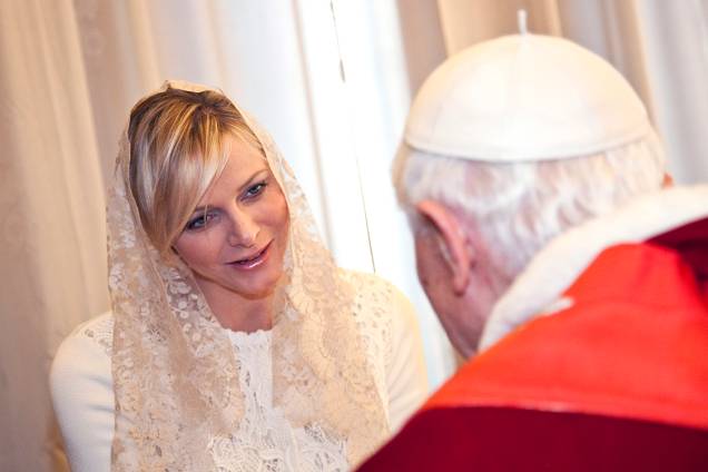Princesa Charlene de Mônaco, durante audiência com o Papa Bento XVI, no Vaticano - 12/01/2013 Princesa Charlene de Mônaco, durante audiência com o Papa Bento XVI, no Vaticano - 12/01/2013