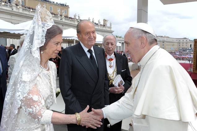 A rainha Sofia durante encontro o Papa Francisco, no Vaticano - 27/04/2014 A rainha Sofia durante encontro o Papa Francisco, no Vaticano - 27/04/2014