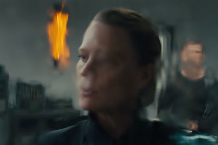 Robin Wright aparece desfocada no primeiro trailer de 'Blade Runner 2049', filme de Denis Villeneuve que dá sequência ao clássico de Ridley Scott