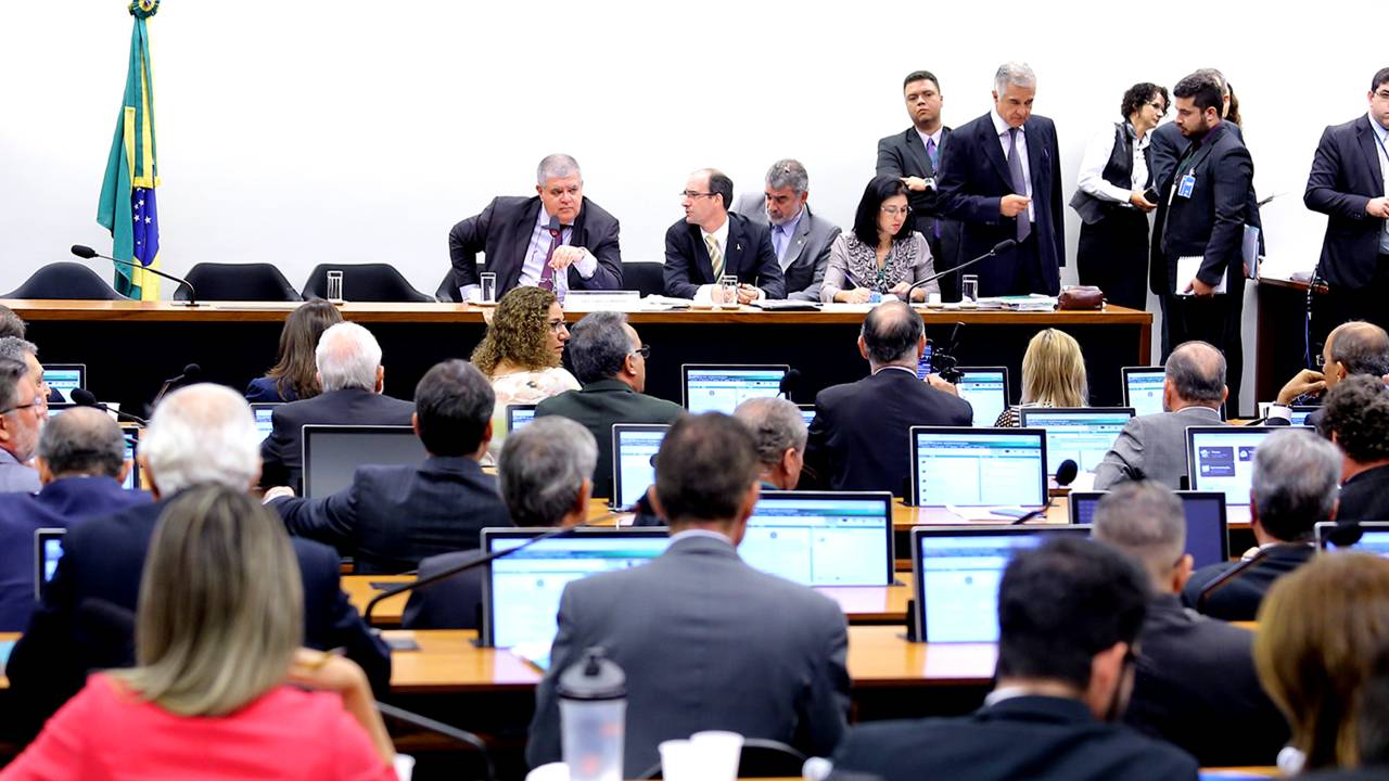 Comissão especial vota Reforma da Previdência