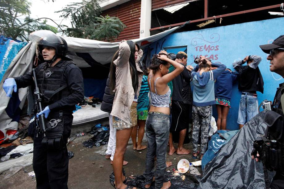 Polícia faz operação contra tráfico na região da Cracolândia, no centro de São Paulo