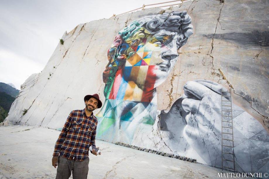 Novo mural do artista plástico Kobra em Carrara, Itália