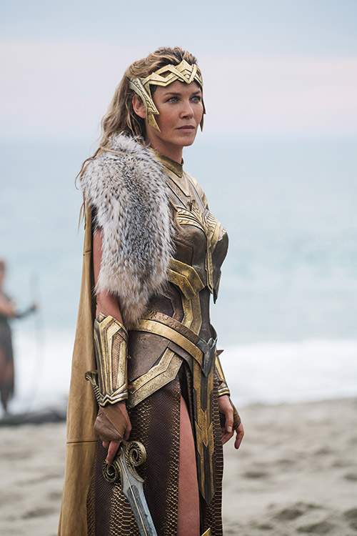 Connie Nielsen em cena do filme 'Mulher Maravilha' Connie Nielsen em cena do filme 'Mulher Maravilha'