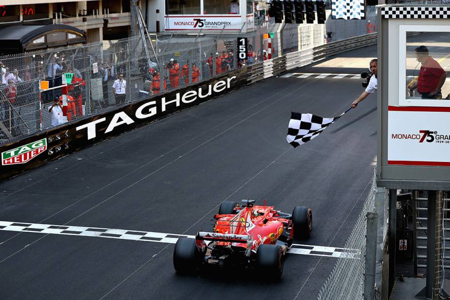 Apesar de largar em segundo, Vettel superou seu companheiro da Ferrari e venceu o GP de Mônaco Apesar de largar em segundo, Vettel superou seu companheiro da Ferrari e venceu o GP de Mônaco