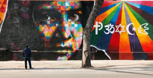Retrato da ativista Malala Yousafzai, de Eduardo Kobra, feito a convite da galeria Dorothy Circus, na Itália Retrato da ativista Malala Yousafzai, de Eduardo Kobra, feito a convite da galeria Dorothy Circus, na Itália