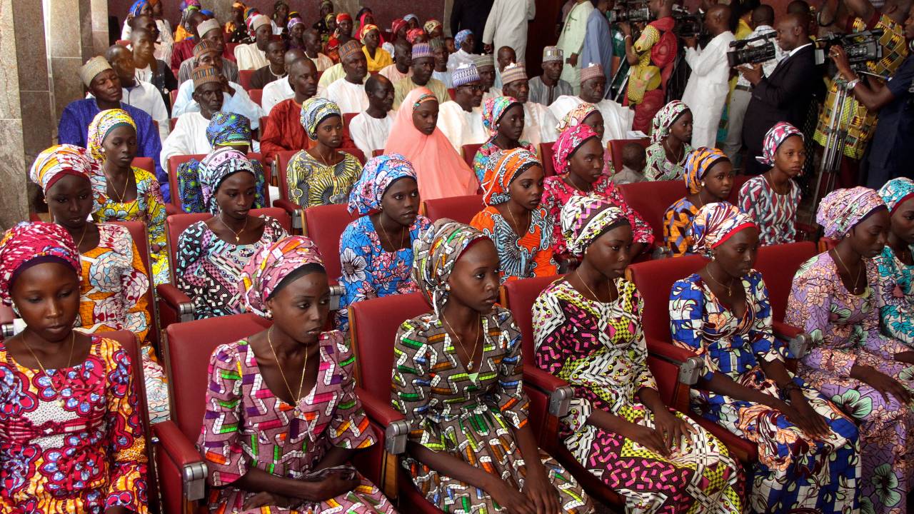 Boko Haram liberta meninas sequestradas na Nigéria