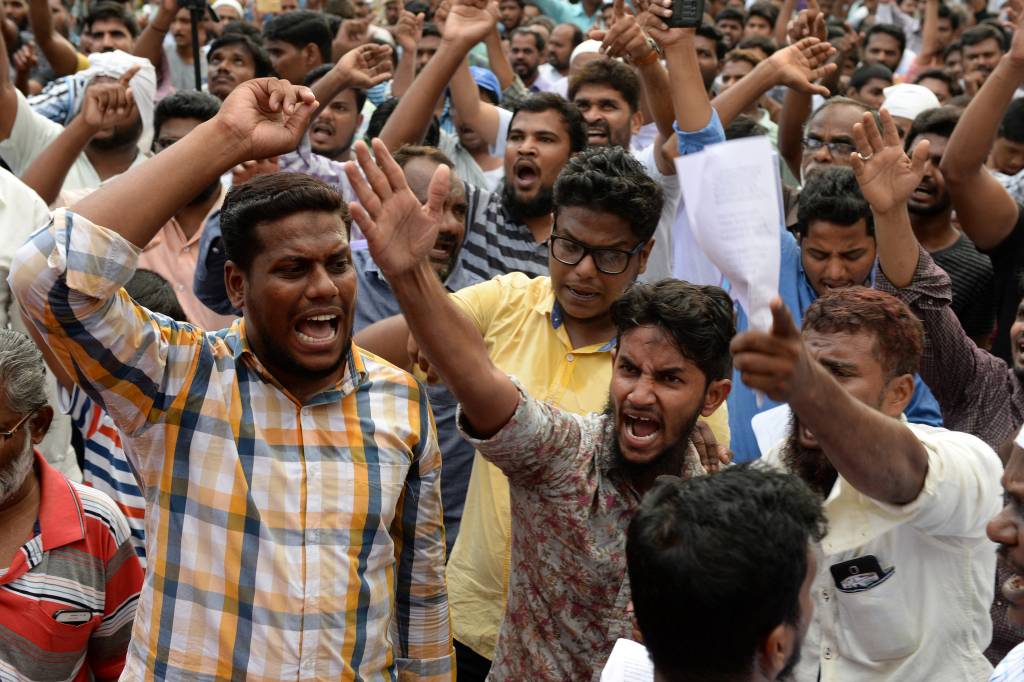 Índia restringe a venda de gado e medida causa protestos