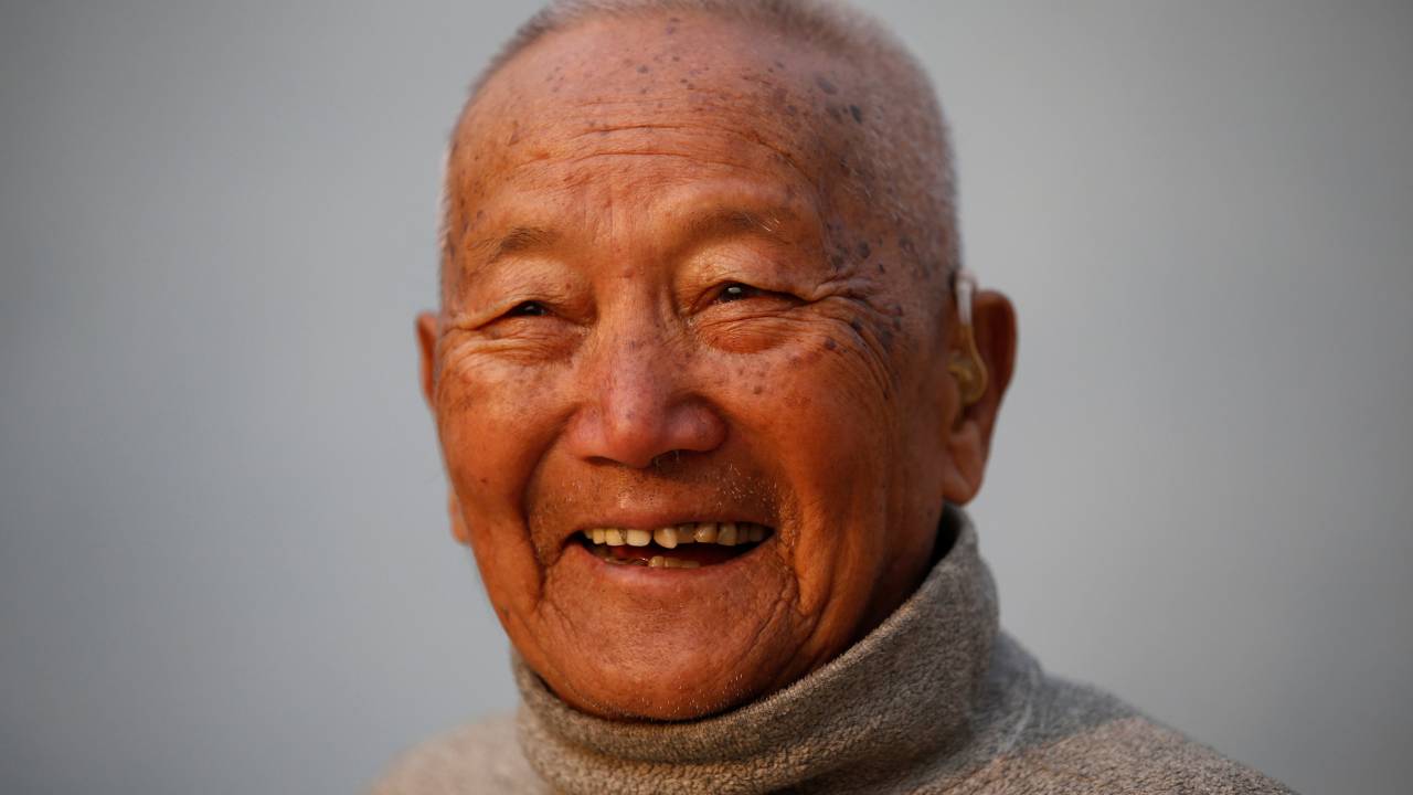 O alpinista nepalês Min Bahadur Sherchan, de 85 anos