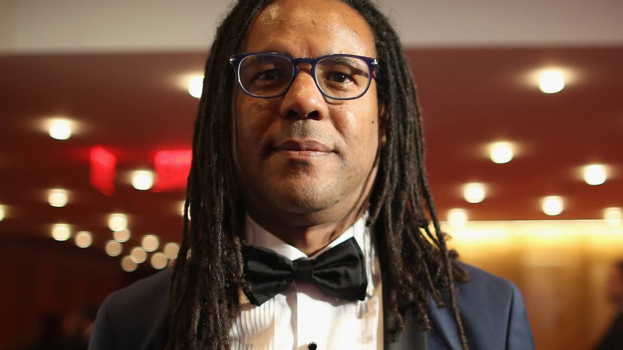 O escritor Colson Whitehead em abril de 2017
