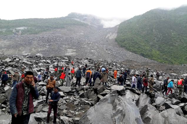 Um deslizamento de terra deixou pelo menos 120 pessoas desaparecidas, na província de Sichuan (China) - 24/06/2017 Um deslizamento de terra deixou pelo menos 120 pessoas desaparecidas, na província de Sichuan (China) - 24/06/2017