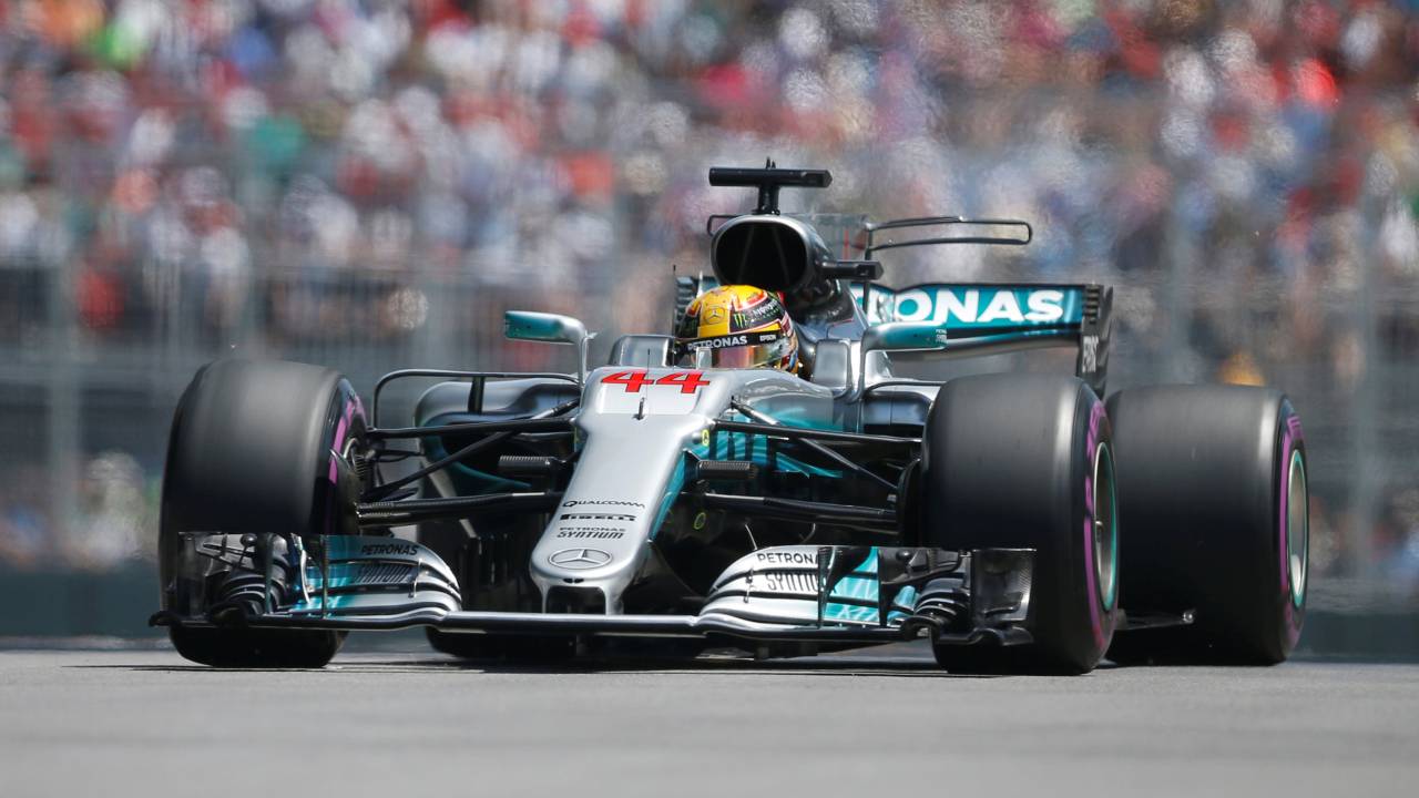 Hamilton faz a pole no Canadá