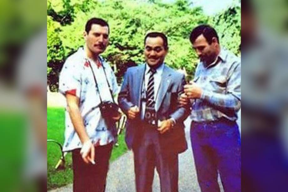 Freddie Mercury com seu namorado Jim Hutton no final da década de 1980